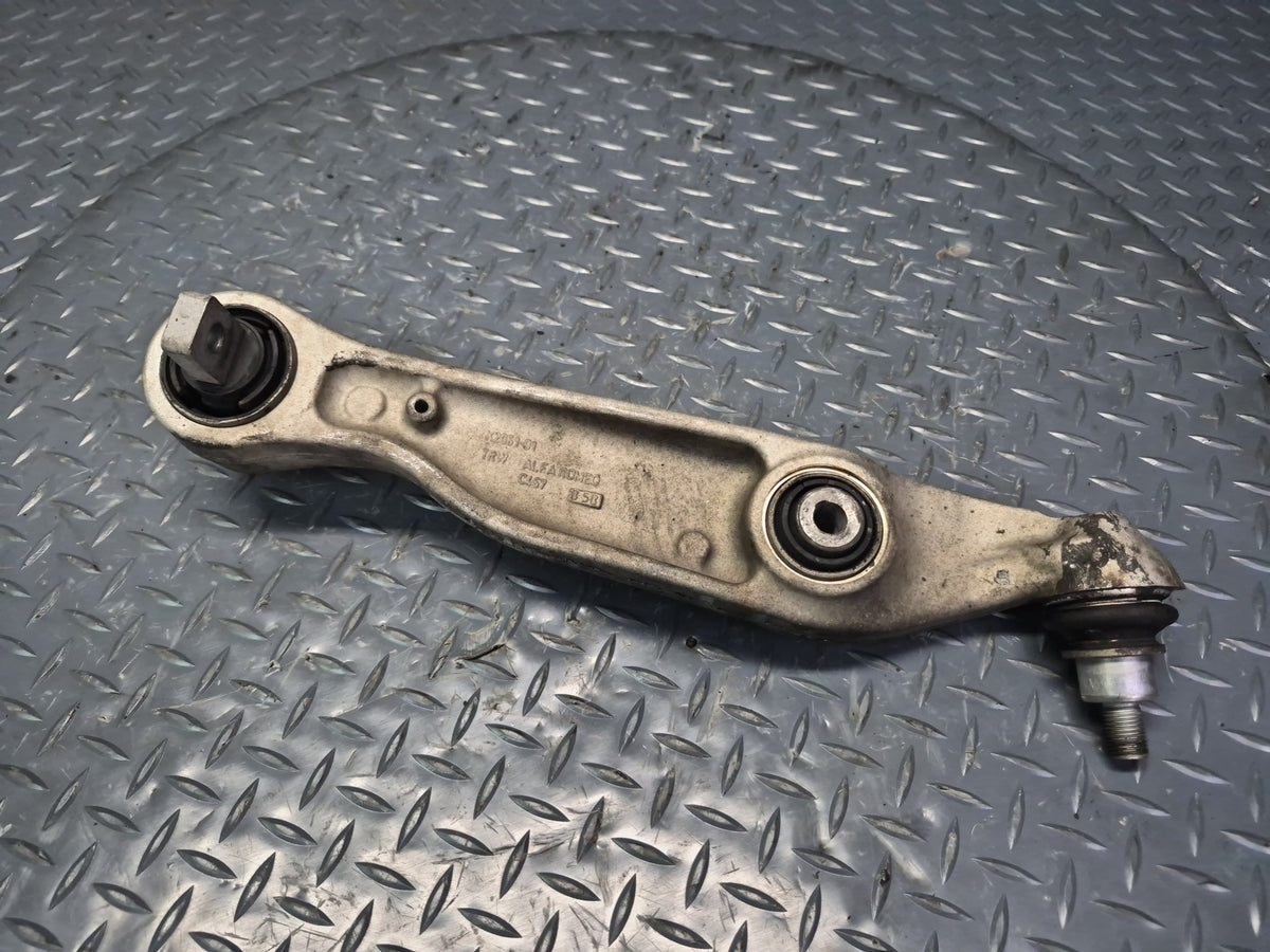 17-19 Alfa Romeo Giulia Q4 AWD Front Left Lower Control Arm Set OEM