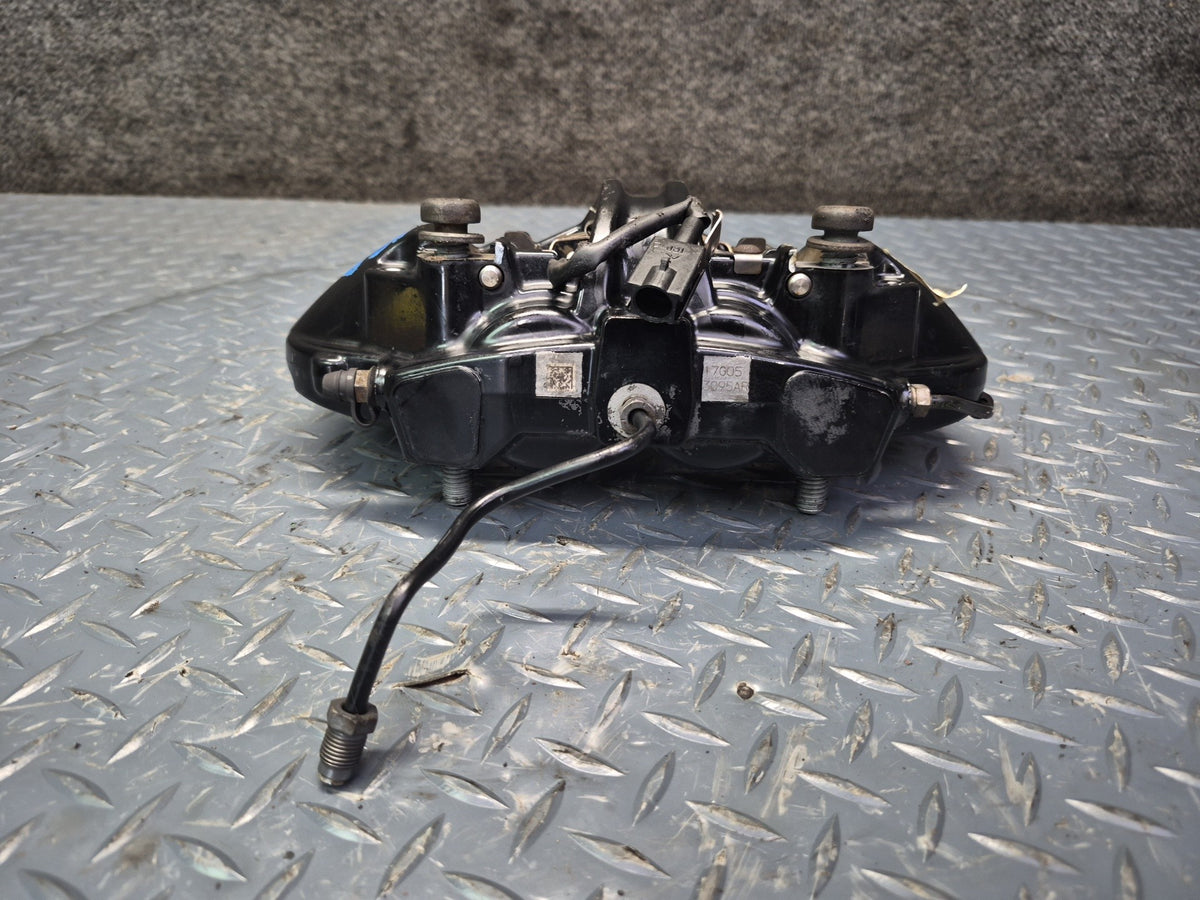 17-22 Alfa Romeo Giulia Q4 952 2.0L AWD Front Left & Right Brake Caliper Set OEM