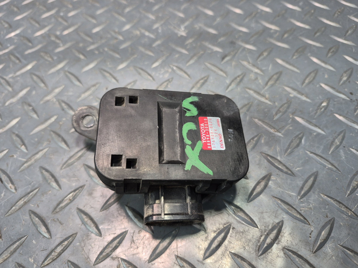 02-05 Lexus UZZ40L SC430 Air Smog Ventilation Sensor Module 88898-30010 OEM