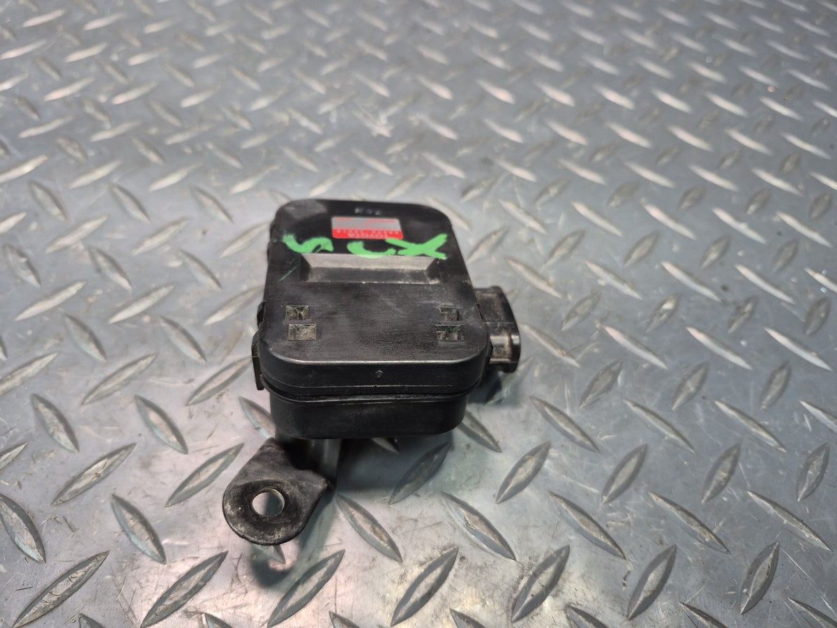 02-05 Lexus UZZ40L SC430 Air Smog Ventilation Sensor Module 88898-30010 OEM