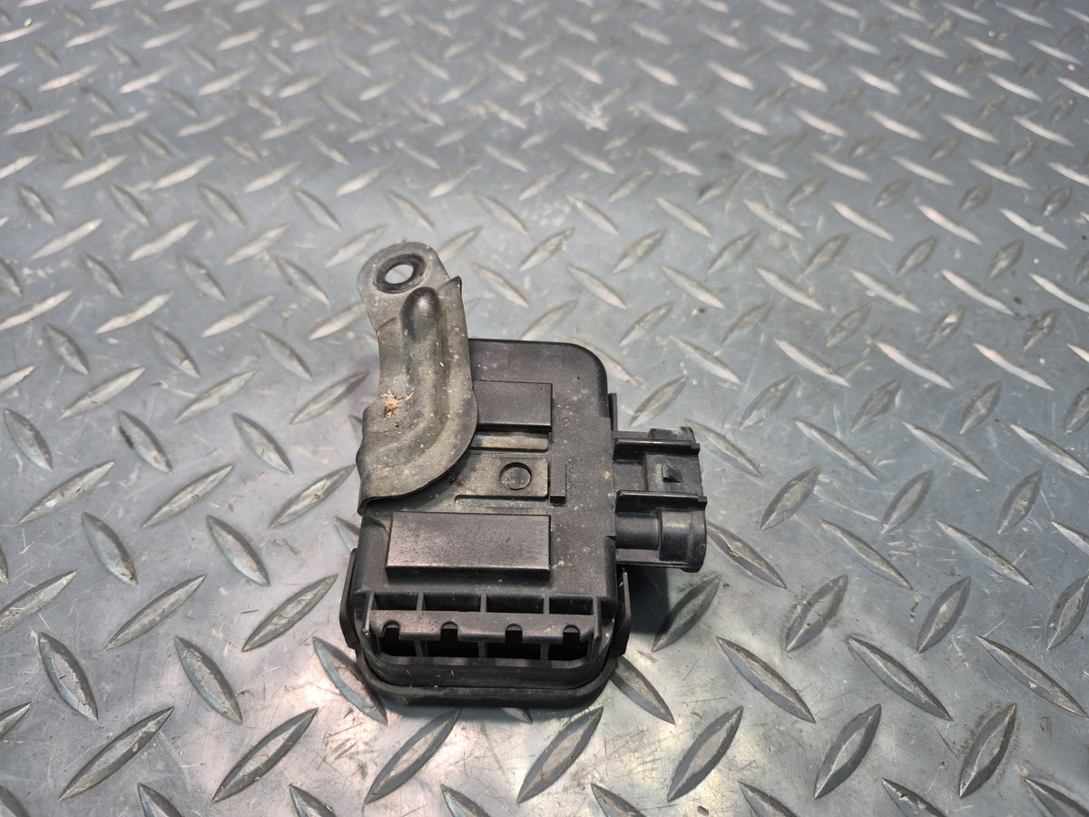 02-05 Lexus UZZ40L SC430 Air Smog Ventilation Sensor Module 88898-30010 OEM