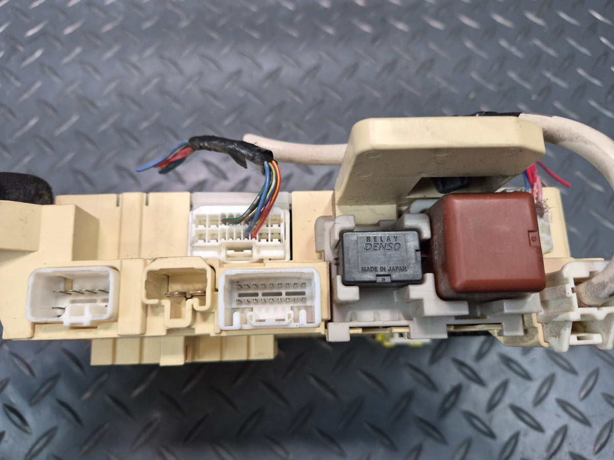 02-05 Lexus UZZ40L SC430 Front Left Dashboard Fuse Box Module 82730-24010 OEM