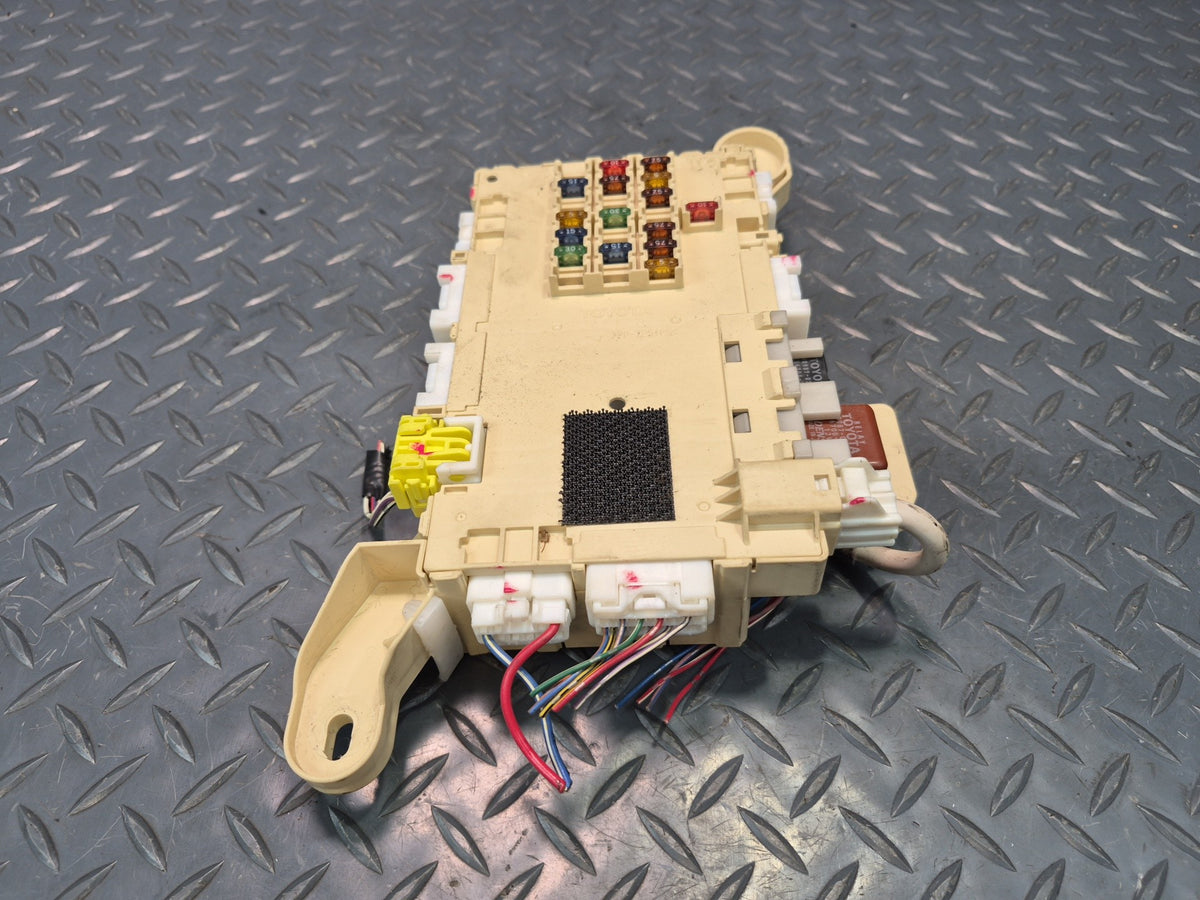 02-05 Lexus UZZ40L SC430 Front Left Dashboard Fuse Box Module 82730-24010 OEM