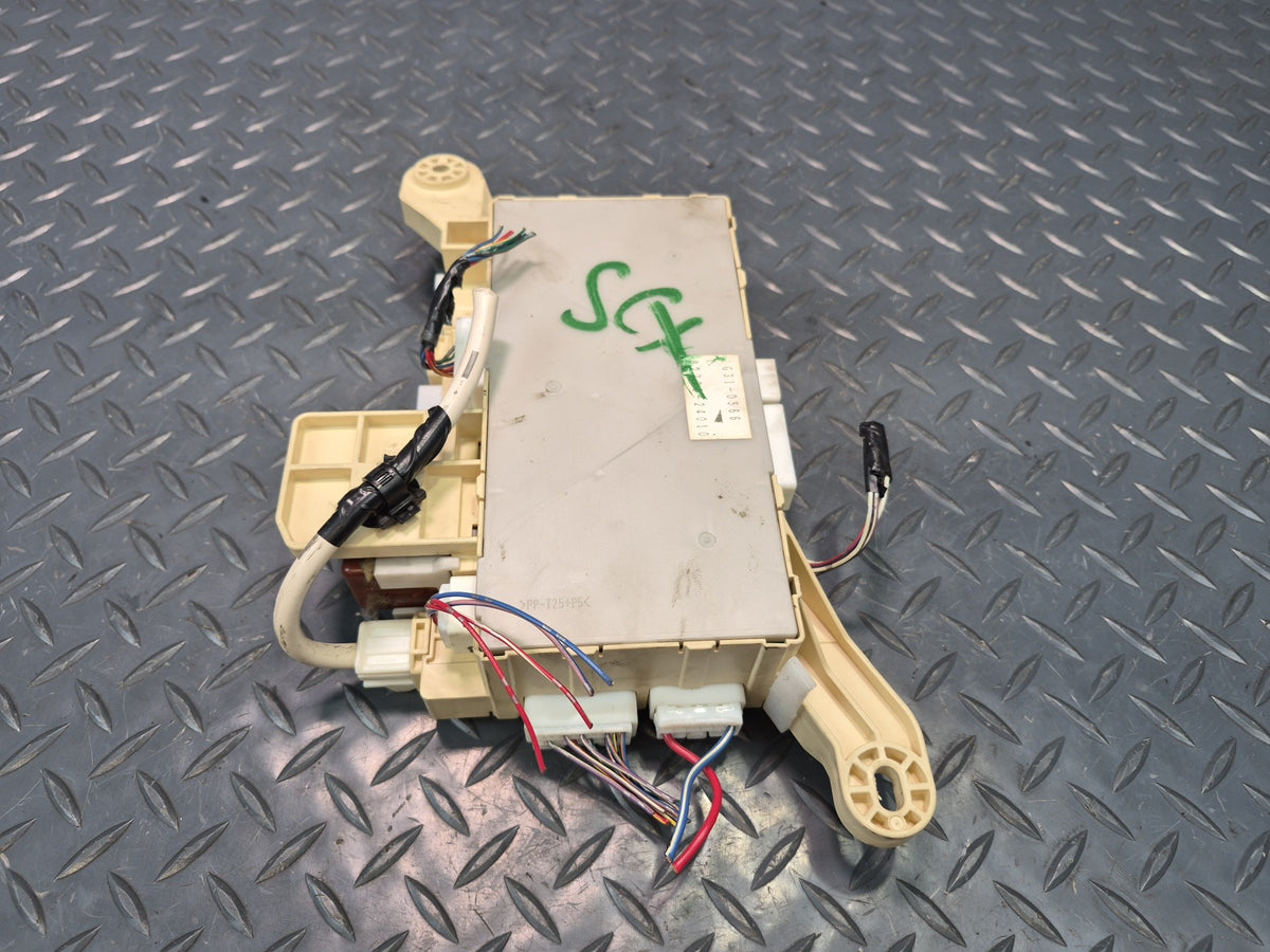 02-05 Lexus UZZ40L SC430 Front Left Dashboard Fuse Box Module 82730-24010 OEM
