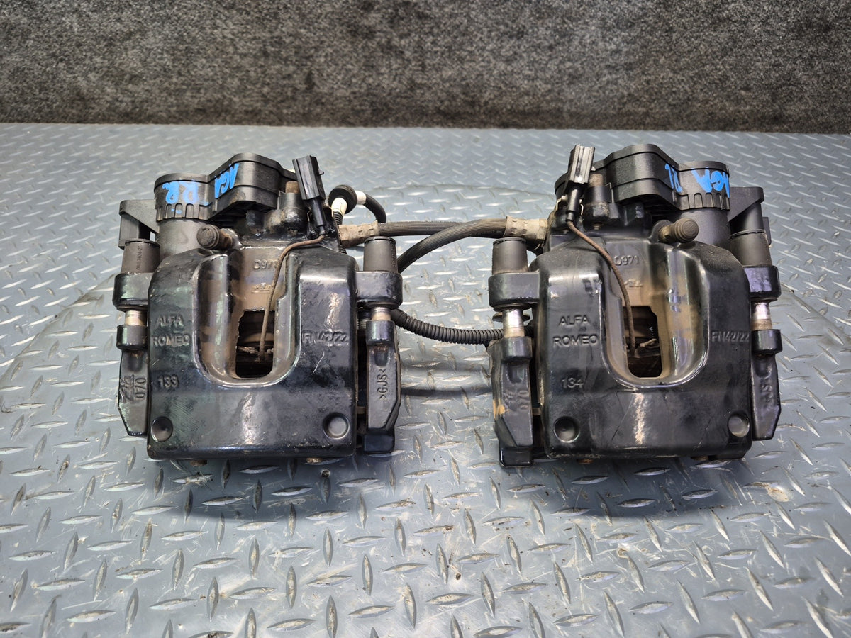 17-22 Alfa Romeo Giulia Q4 952 2.0L AWD Rear Left & Right Brake Calipers Set OEM