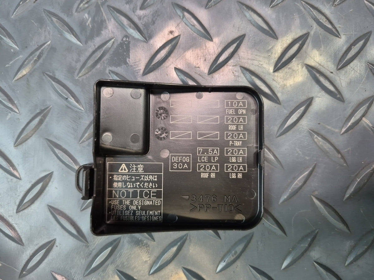 02-03 Lexus UZZ40L SC430 Rear Trunk Fuse Relay Box Module 82670-24090 OEM