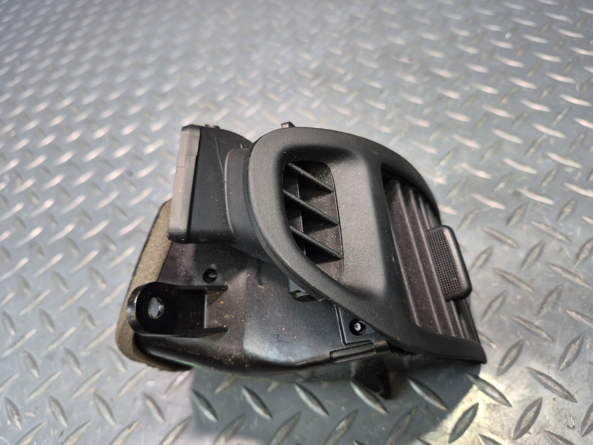 02-10 Lexus UZZ40L SC430 Set of 2 Dash Front Left & Right A/C Air Vent OEM