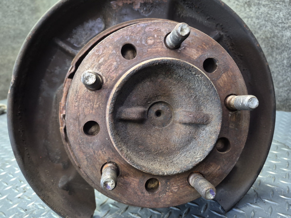 2003-2007 Lexus J100 LX470 Rear Right Pass Side Spindle Knuckle Wheel Hub