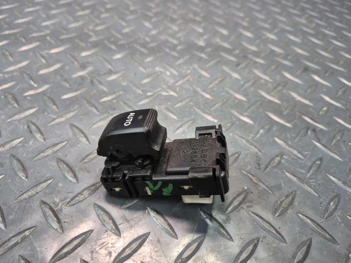02-10 Lexus UZZ40L SC430 Front Right Door Window Control Switch OEM
