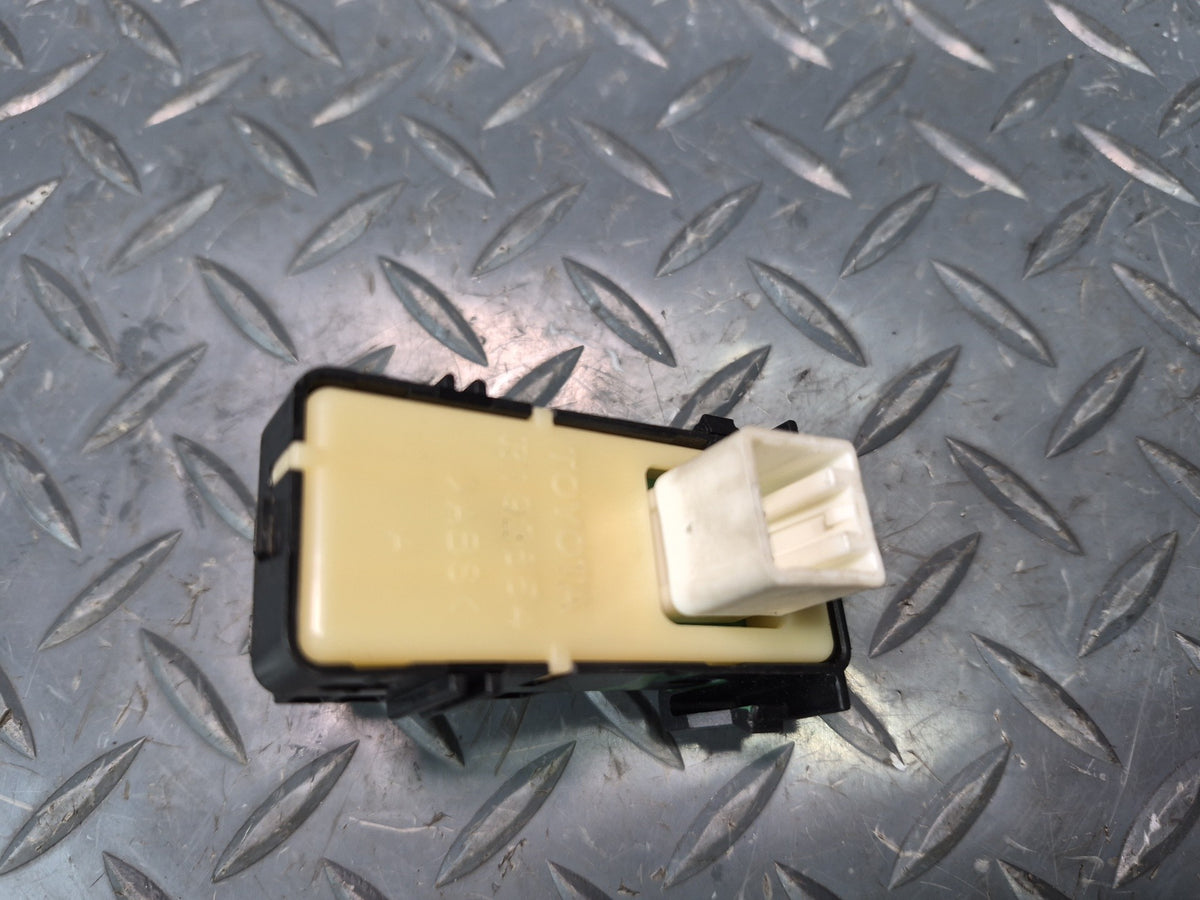 02-10 Lexus UZZ40L SC430 Front Right Door Window Control Switch OEM