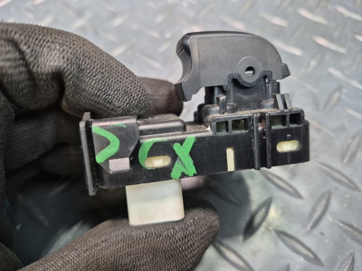 02-10 Lexus UZZ40L SC430 Front Right Door Window Control Switch OEM