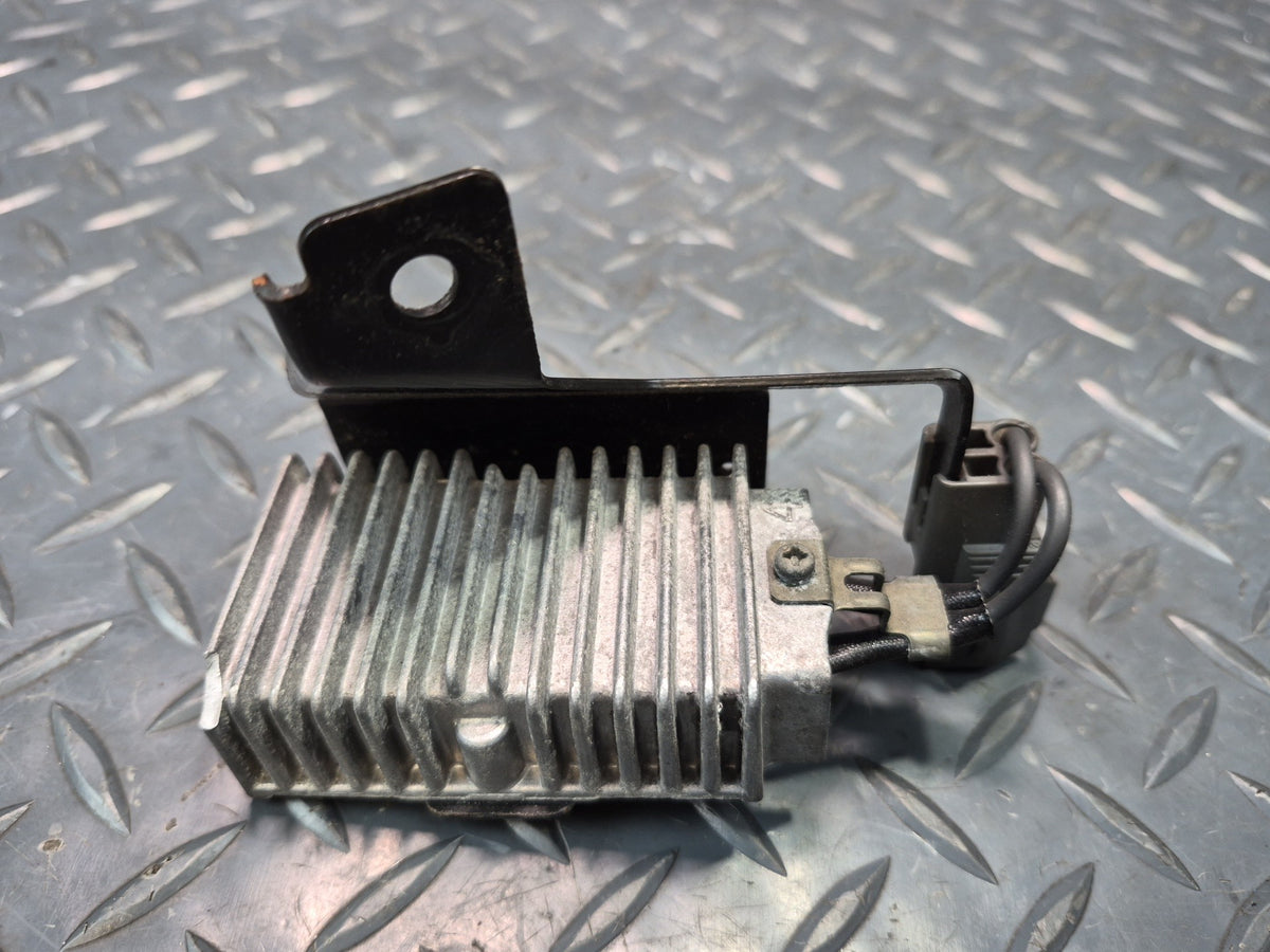 02-10 Lexus UZZ40L SC430 Fuel Pump Resistor Module 23080-50120 OEM