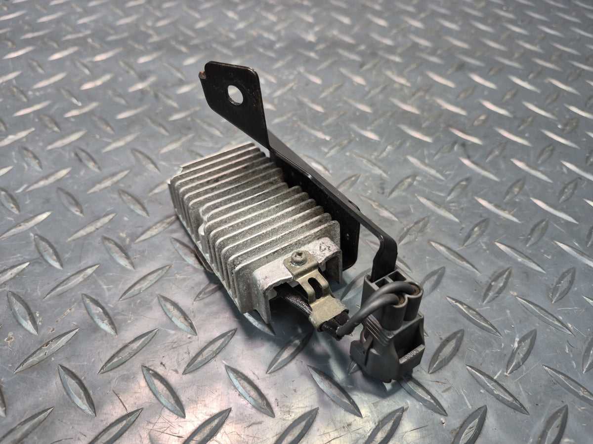 02-10 Lexus UZZ40L SC430 Fuel Pump Resistor Module 23080-50120 OEM