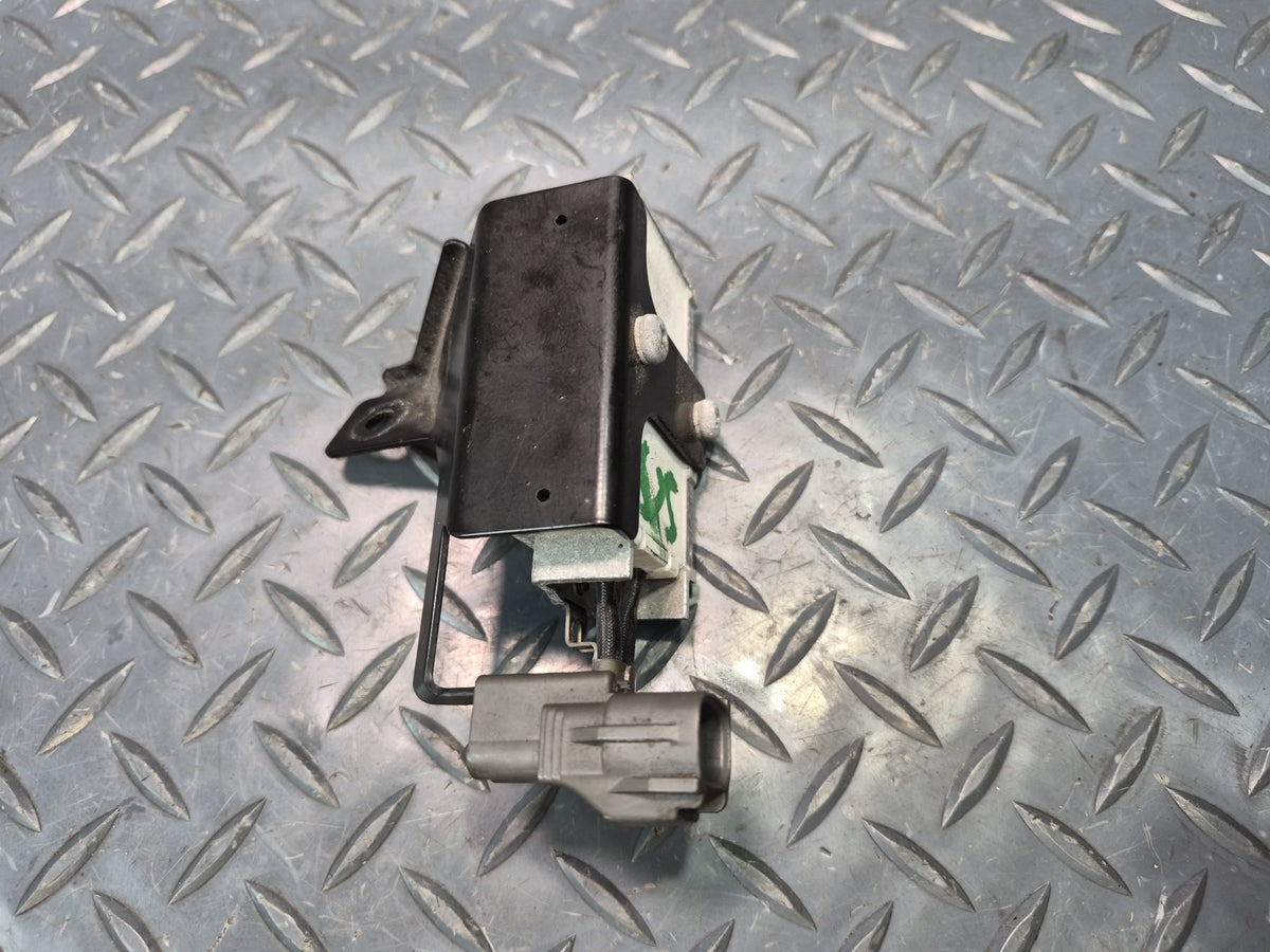 02-10 Lexus UZZ40L SC430 Fuel Pump Resistor Module 23080-50120 OEM