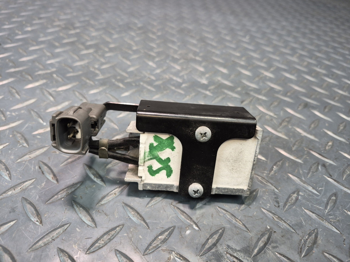 02-10 Lexus UZZ40L SC430 Fuel Pump Resistor Module 23080-50120 OEM