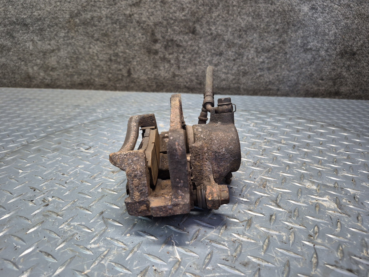 2003-2009 Lexus UZJ120L GX470 AWD Rear Left & Right Brake Caliper Set of 2