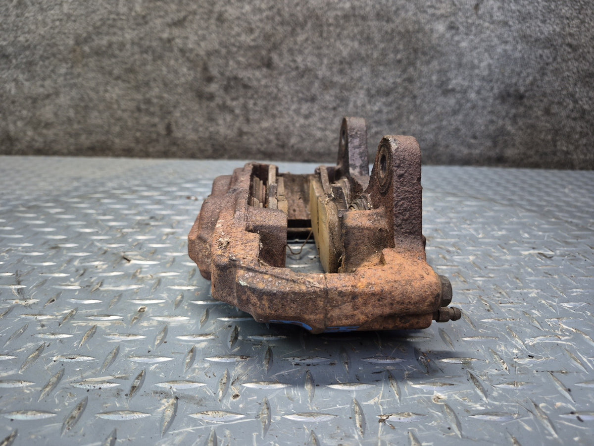 2003-2009 Lexus UZJ120L GX470 Front Left & Right Brake Caliper Set of 2