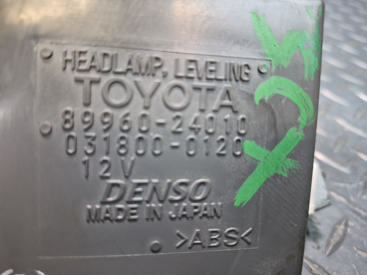 02-05 Lexus UZZ40L SC430 Headlight Leveling Control Module 89960-24010 OEM