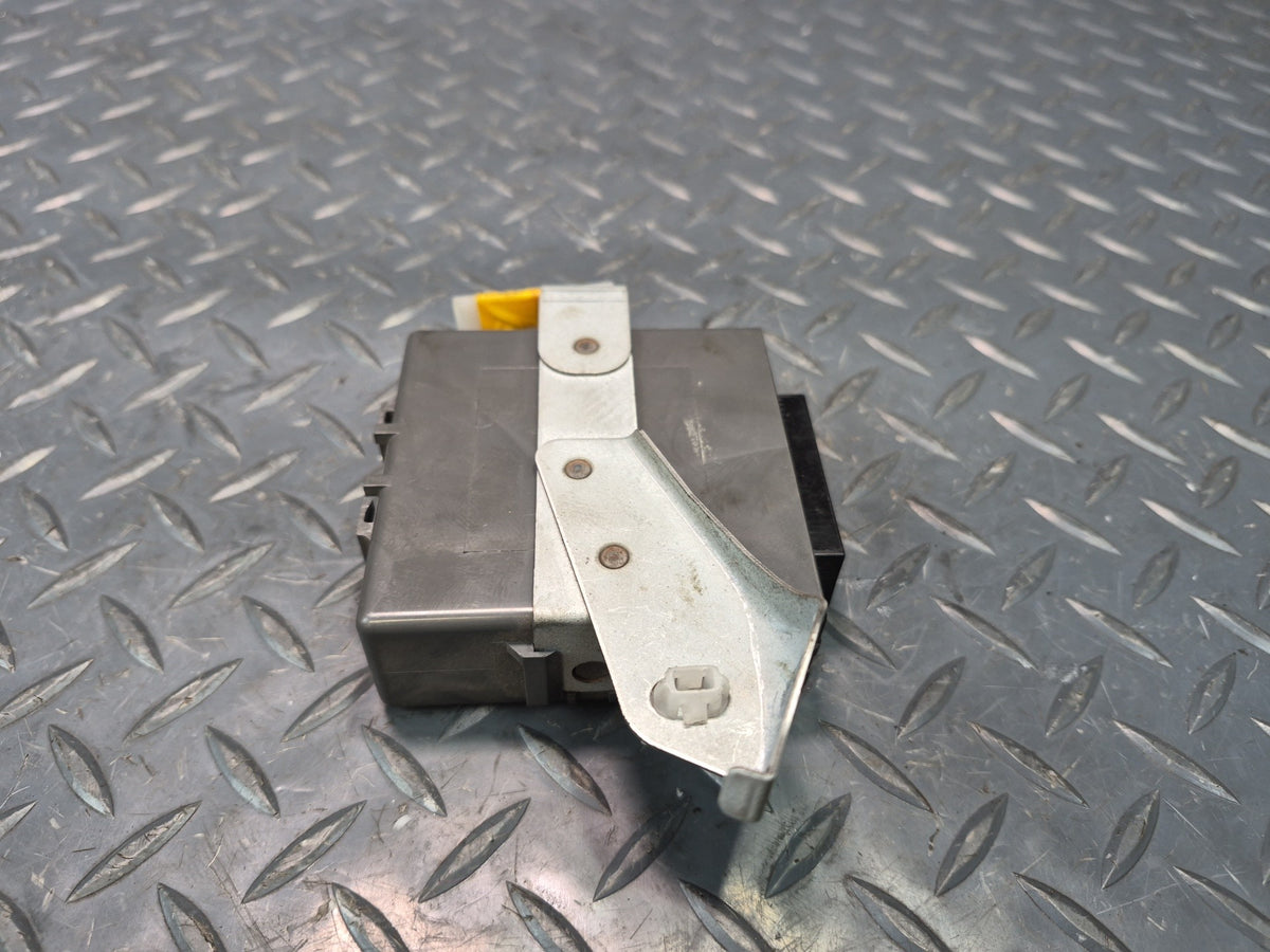 02-05 Lexus UZZ40L SC430 Headlight Leveling Control Module 89960-24010 OEM