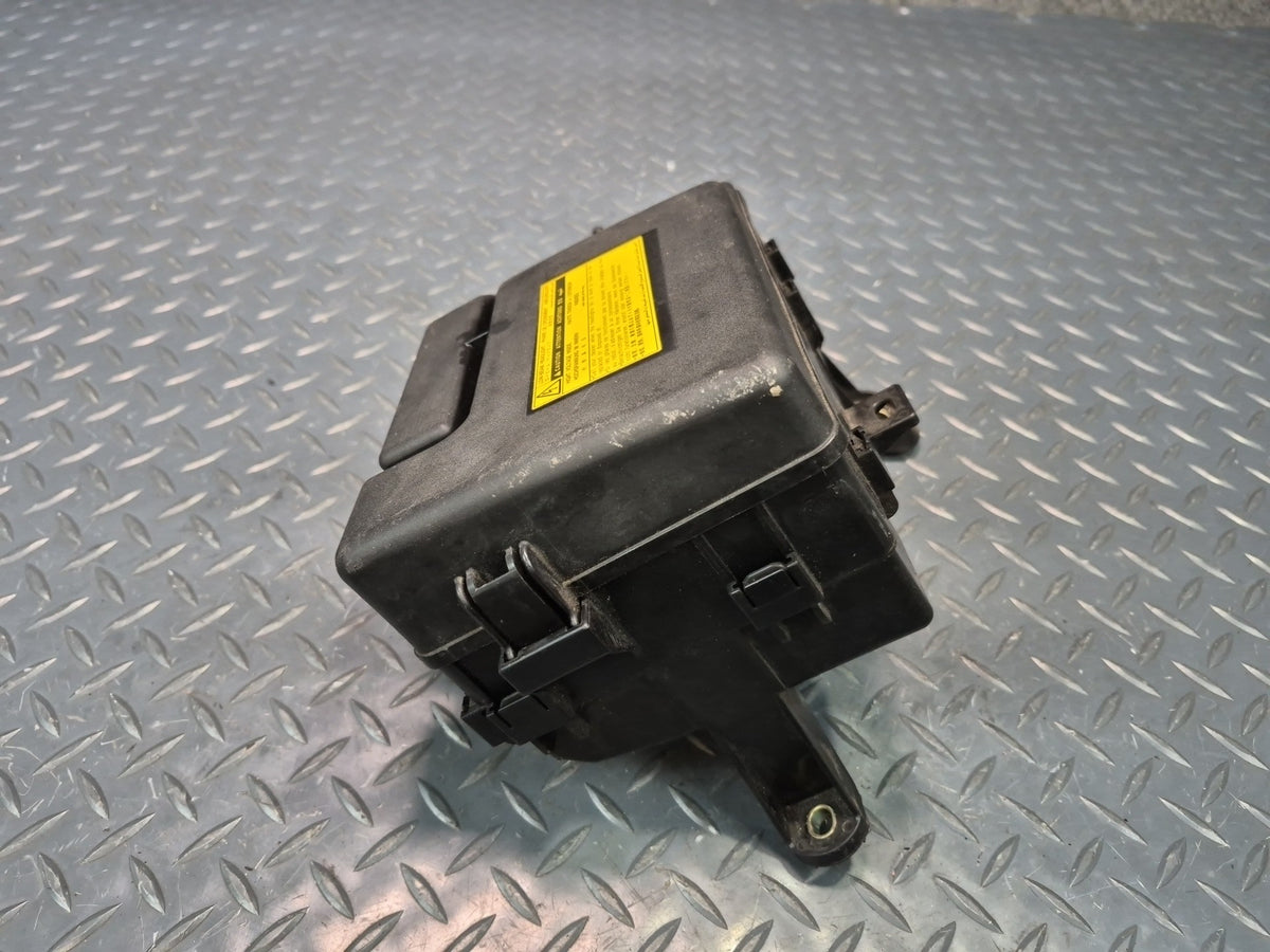 02-05 Lexus UZZ40L SC430 Engine Bay Relay Fuse Box OEM