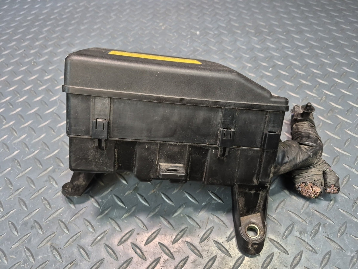 02-05 Lexus UZZ40L SC430 Engine Bay Relay Fuse Box OEM
