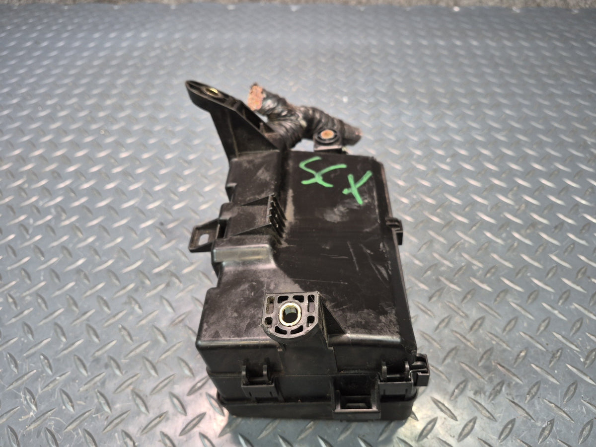 02-05 Lexus UZZ40L SC430 Engine Bay Relay Fuse Box OEM