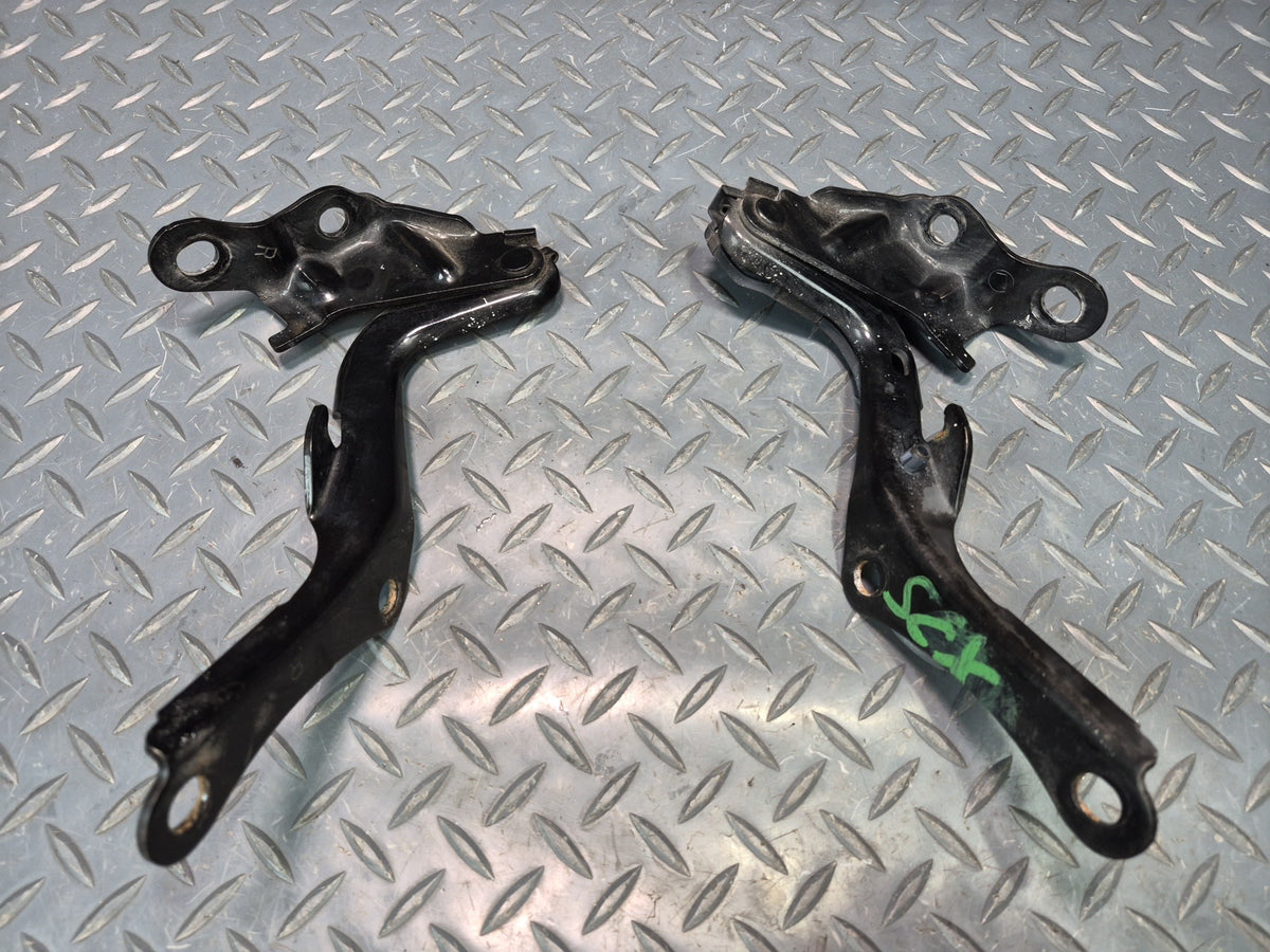 02-10 Lexus UZZ40L SC430 Set of 2 Front Left & Right Hood Bonnet Hinge OEM
