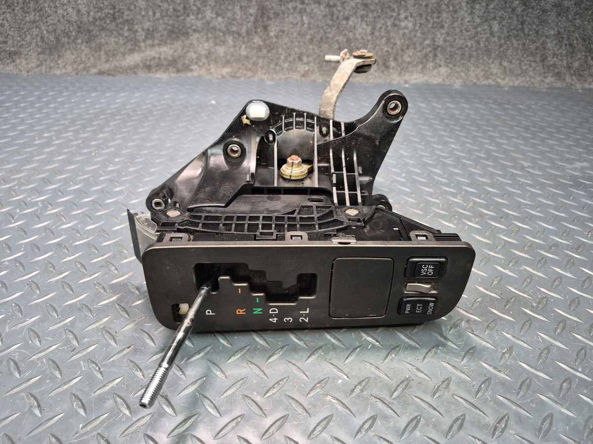 02-05 Lexus UZZ40L SC430 A/T Automatic Transmission Shifter OEM