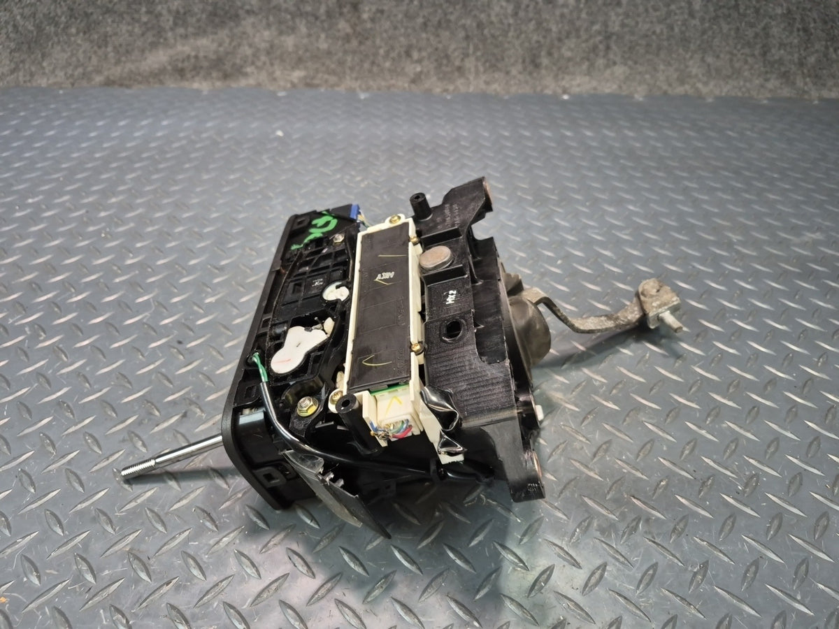 02-05 Lexus UZZ40L SC430 A/T Automatic Transmission Shifter OEM