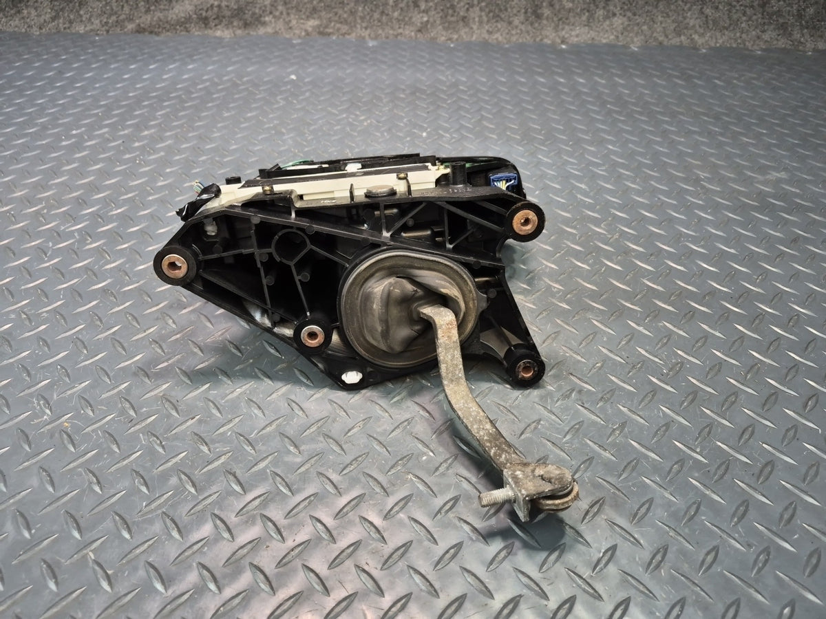 02-05 Lexus UZZ40L SC430 A/T Automatic Transmission Shifter OEM