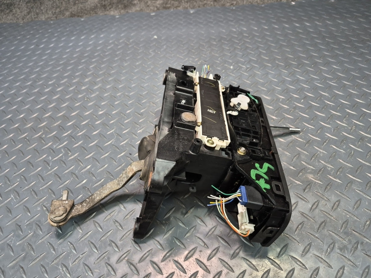 02-05 Lexus UZZ40L SC430 A/T Automatic Transmission Shifter OEM