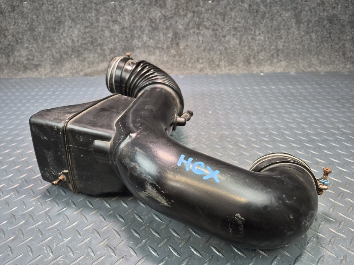 2003-2005 Lexus UZJ120L GX470 Air Intake Resonator Hose Pipe Line