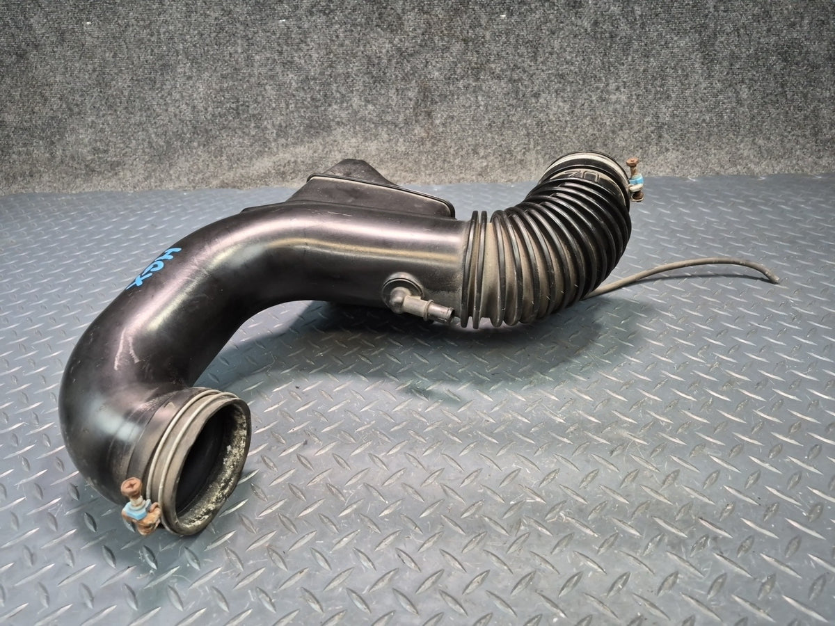 2003-2005 Lexus UZJ120L GX470 Air Intake Resonator Hose Pipe Line