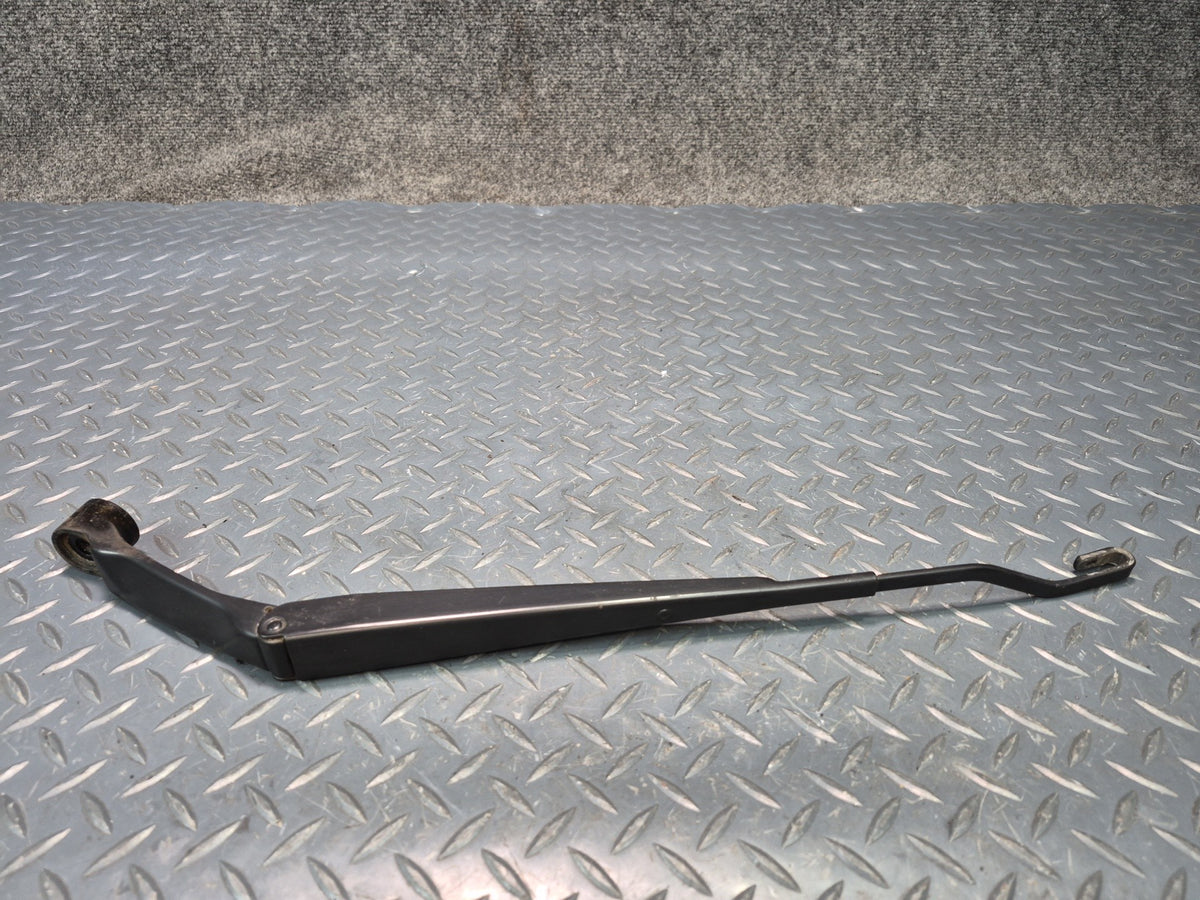 2003-2009 Lexus UZJ120L GX470 Front Left & Right Wiper Arm Set of 2