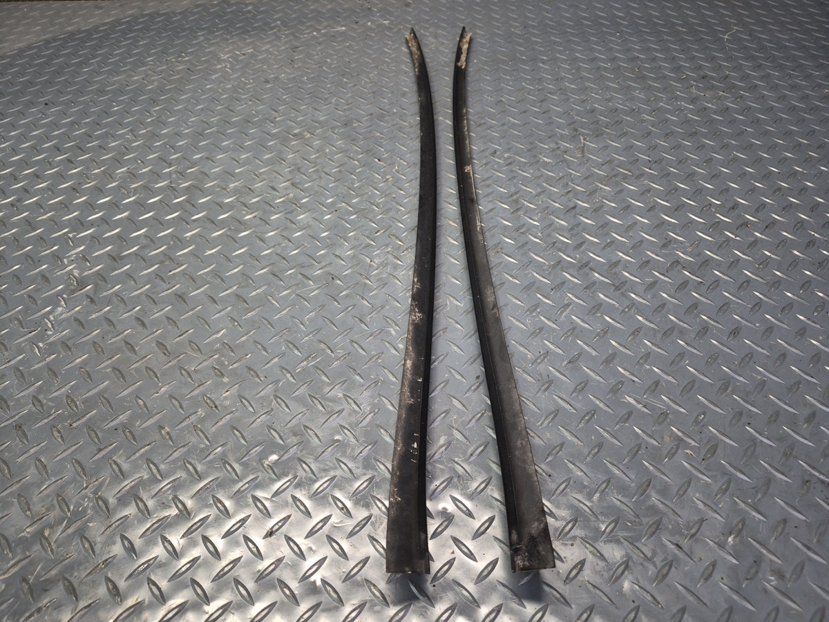08-10 Porsche Cayenne 957 Front Windshield Exterior A Pillar Trim Molding Set