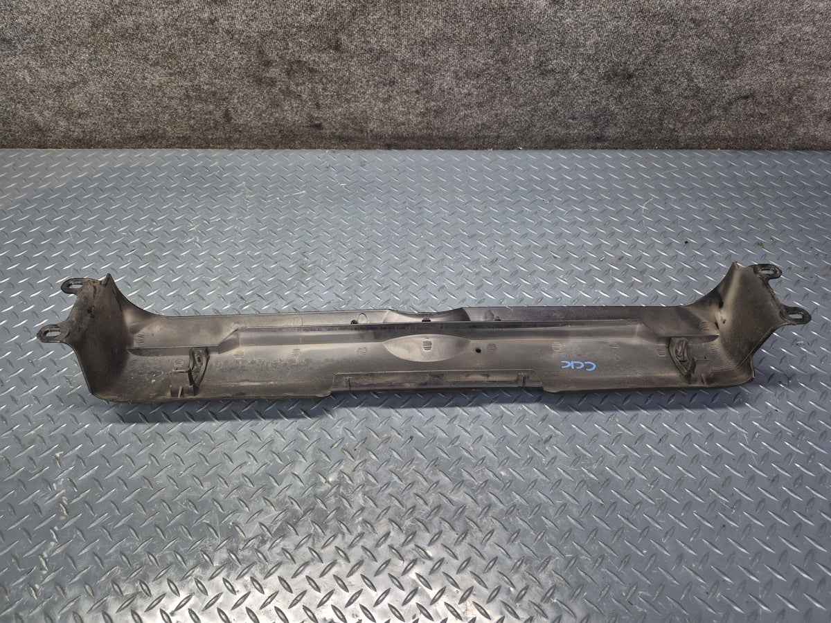 97-04 Chevrolet Corvette C5 Radiator Upper Support Bracket Panel 10405439 OEM