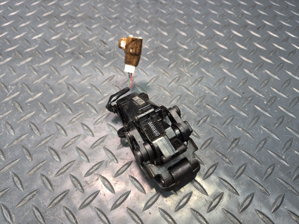 2003-2007 Lexus UZJ100L LX470 Rear Quarter Window Actuator Motor Lock
