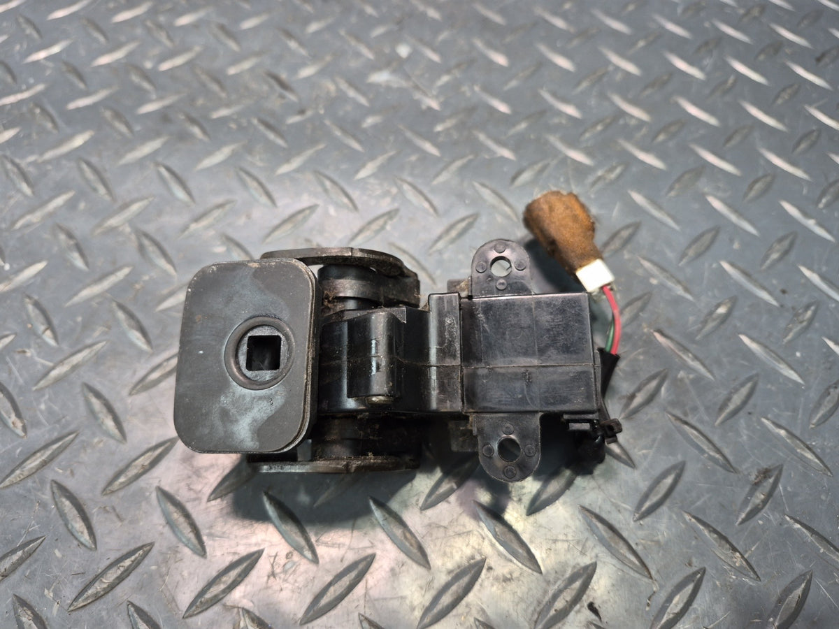 2003-2007 Lexus UZJ100L LX470 Rear Quarter Window Actuator Motor Lock