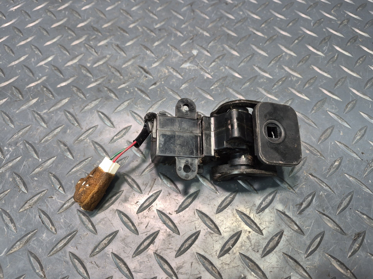 2003-2007 Lexus UZJ100L LX470 Rear Quarter Window Actuator Motor Lock