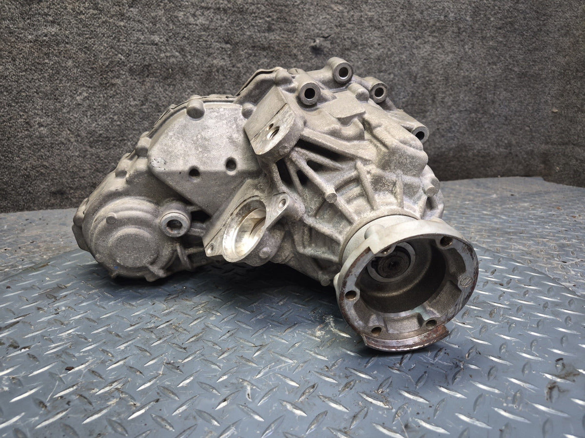 17-22 Alfa Romeo Giulia Q4 952 2.0L AWD Transmission Transfer Case 110K OEM