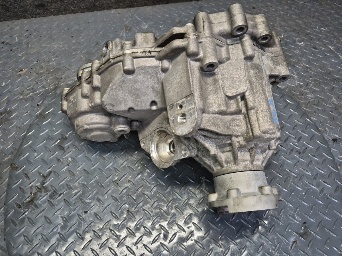 17-22 Alfa Romeo Giulia Q4 952 2.0L AWD Transmission Transfer Case 110K OEM