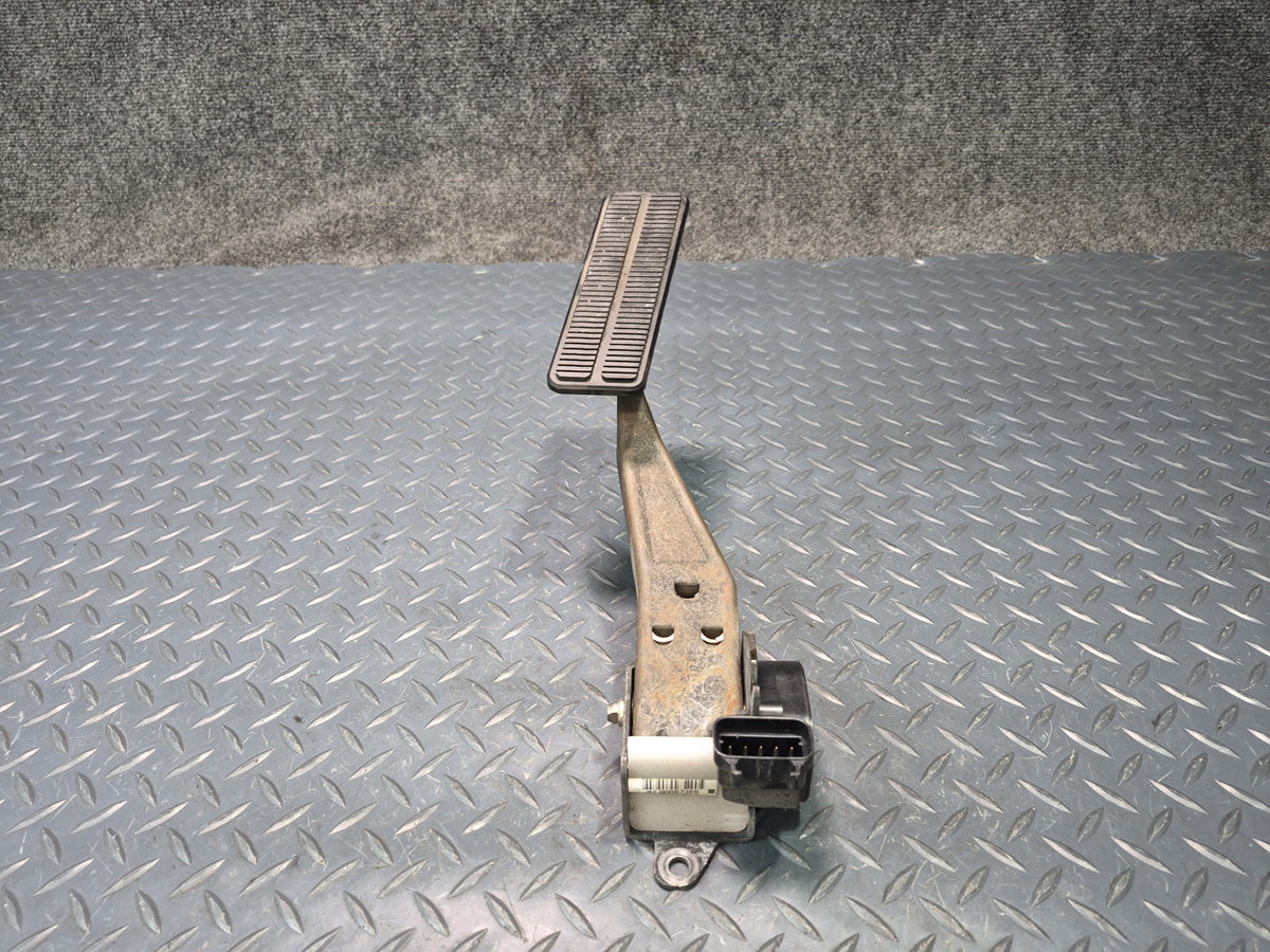 97-04 Chevrolet Corvette C5 Gas Accelerator Throttle Pedal Assembly OEM