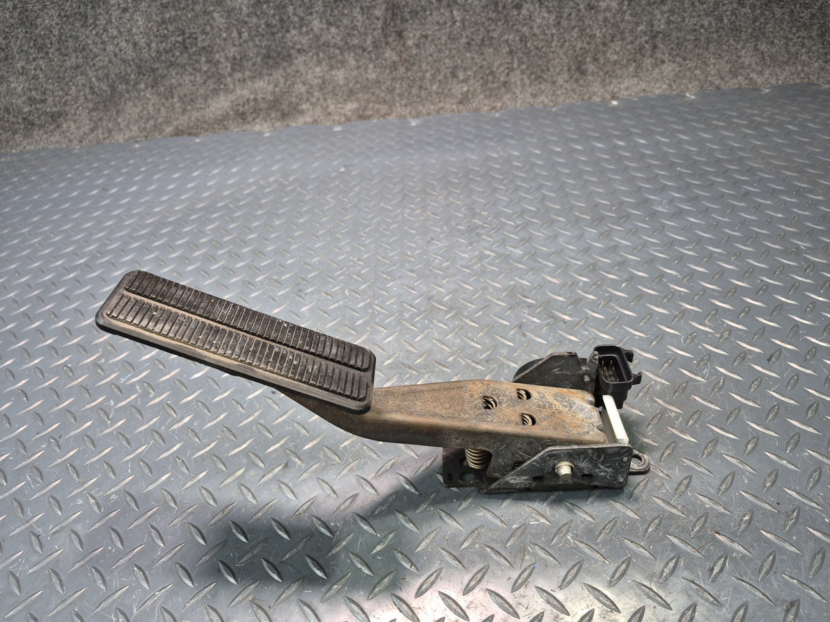 97-04 Chevrolet Corvette C5 Gas Accelerator Throttle Pedal Assembly OEM