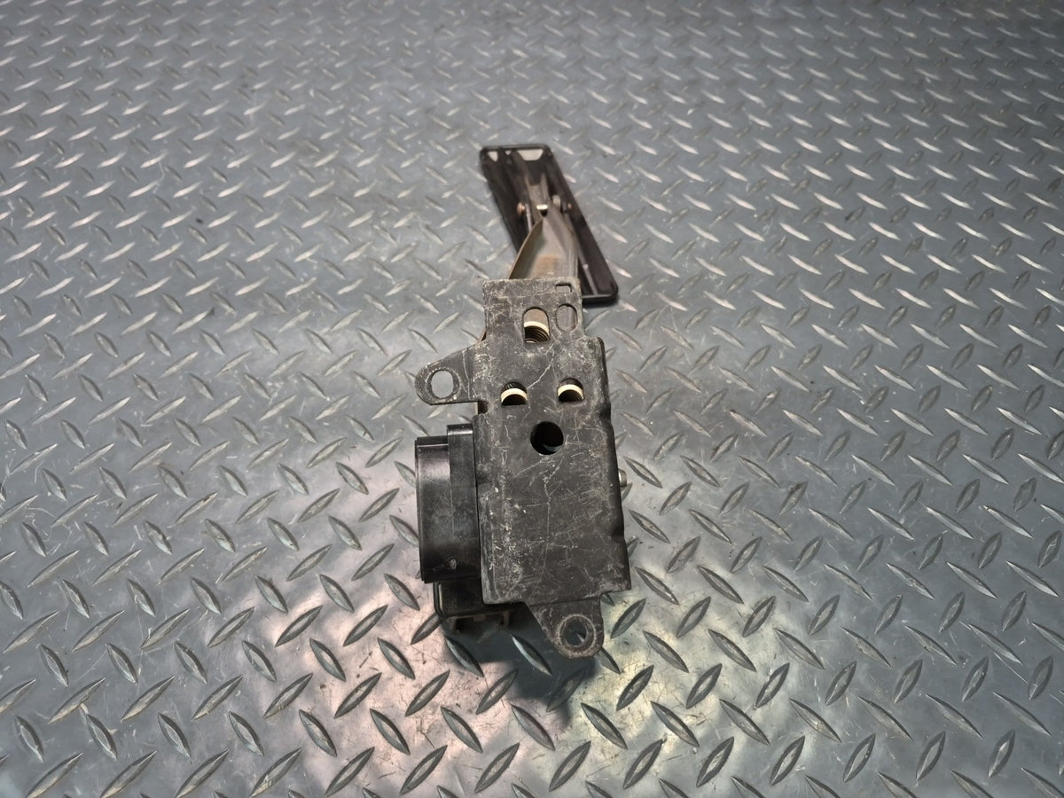 97-04 Chevrolet Corvette C5 Gas Accelerator Throttle Pedal Assembly OEM