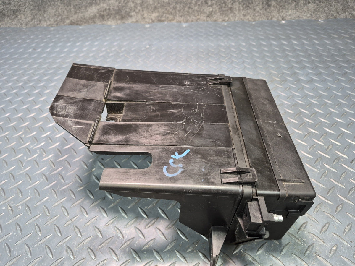 1999 Chevrolet Corvette C5 Under Hood Engine Relay Fuse Box 12176988 OEM