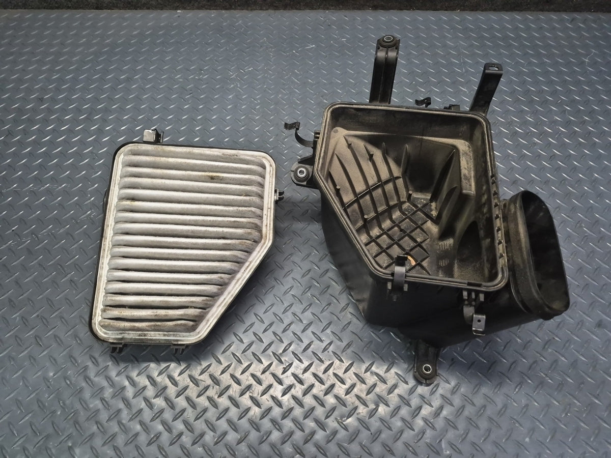 02-10 Lexus UZZ40L SC430 Air Intake Cleaner Filter Box w MAF Sensor OEM