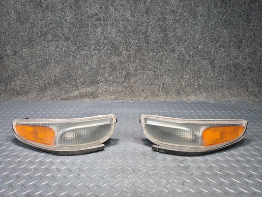97-04 Chevrolet Corvette C5 Set of 2 Front Left & Right Turn Signal Light OEM