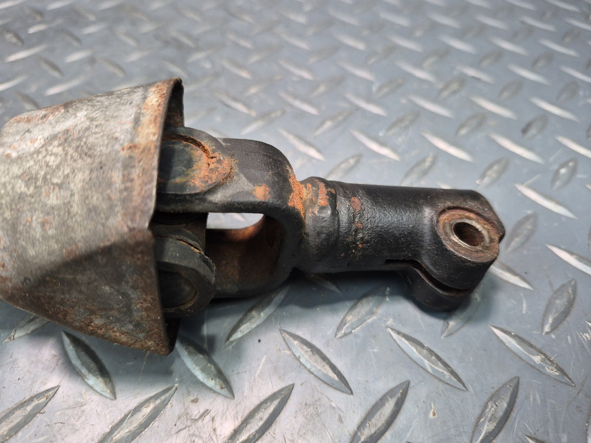 02-03 Lexus UZZ40L SC430 Steering Column Lower U Joint Shaft OEM
