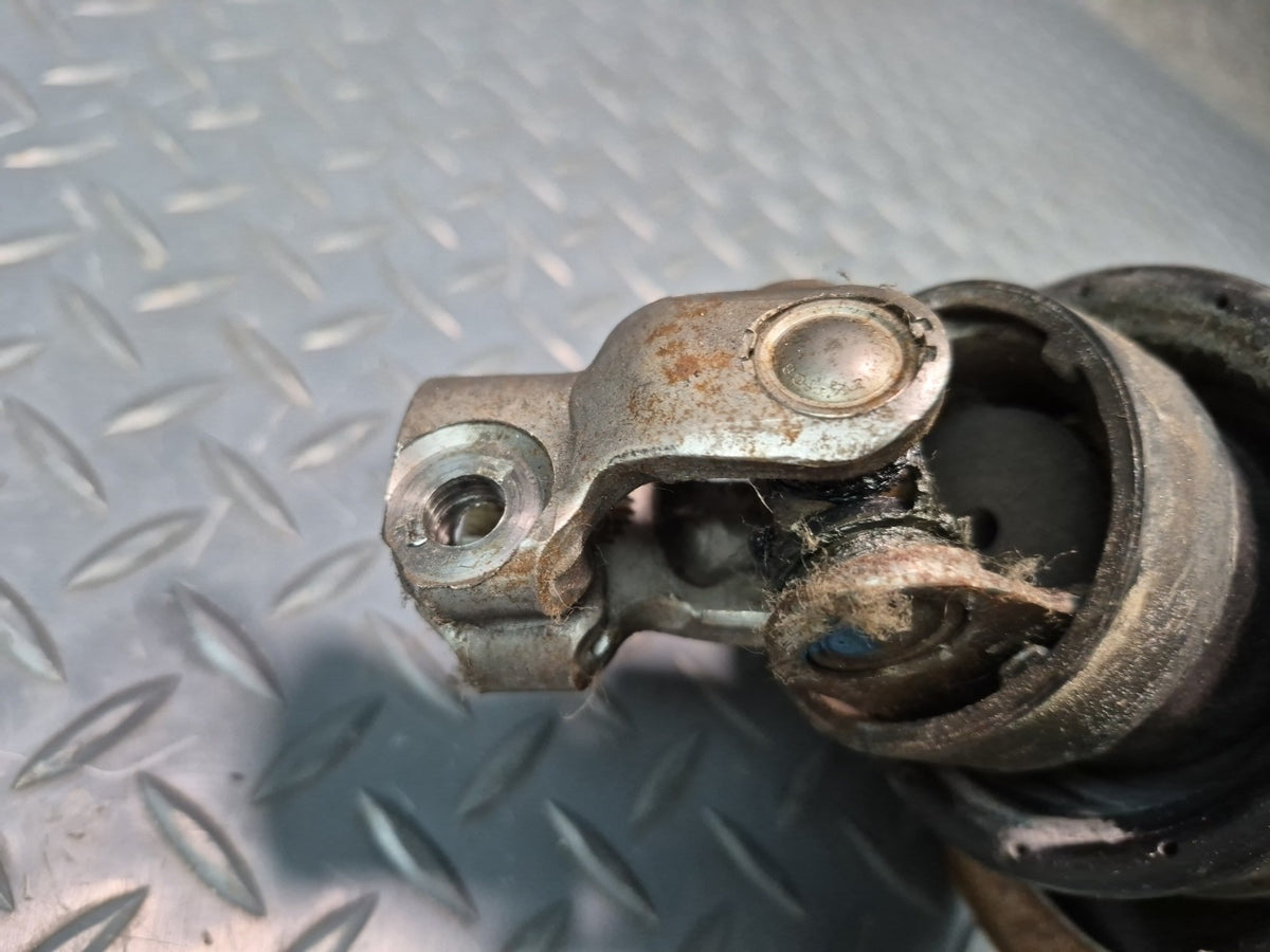 02-03 Lexus UZZ40L SC430 Steering Column Lower U Joint Shaft OEM