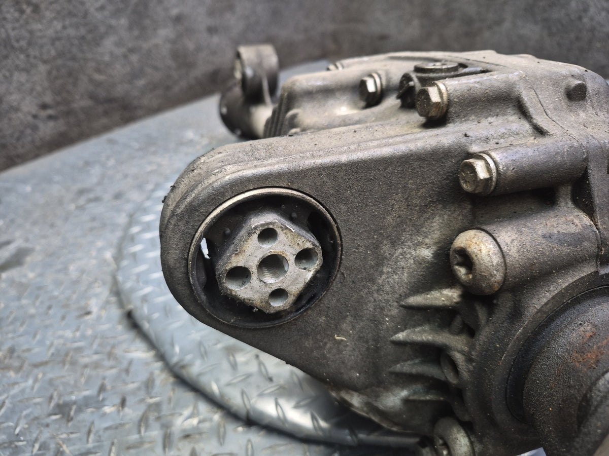 2008-2010 Porsche Cayenne 957 4.8L Turbo Front Differential Carrier 3.27 Ratio